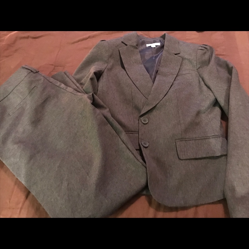 New York and Company gray suit